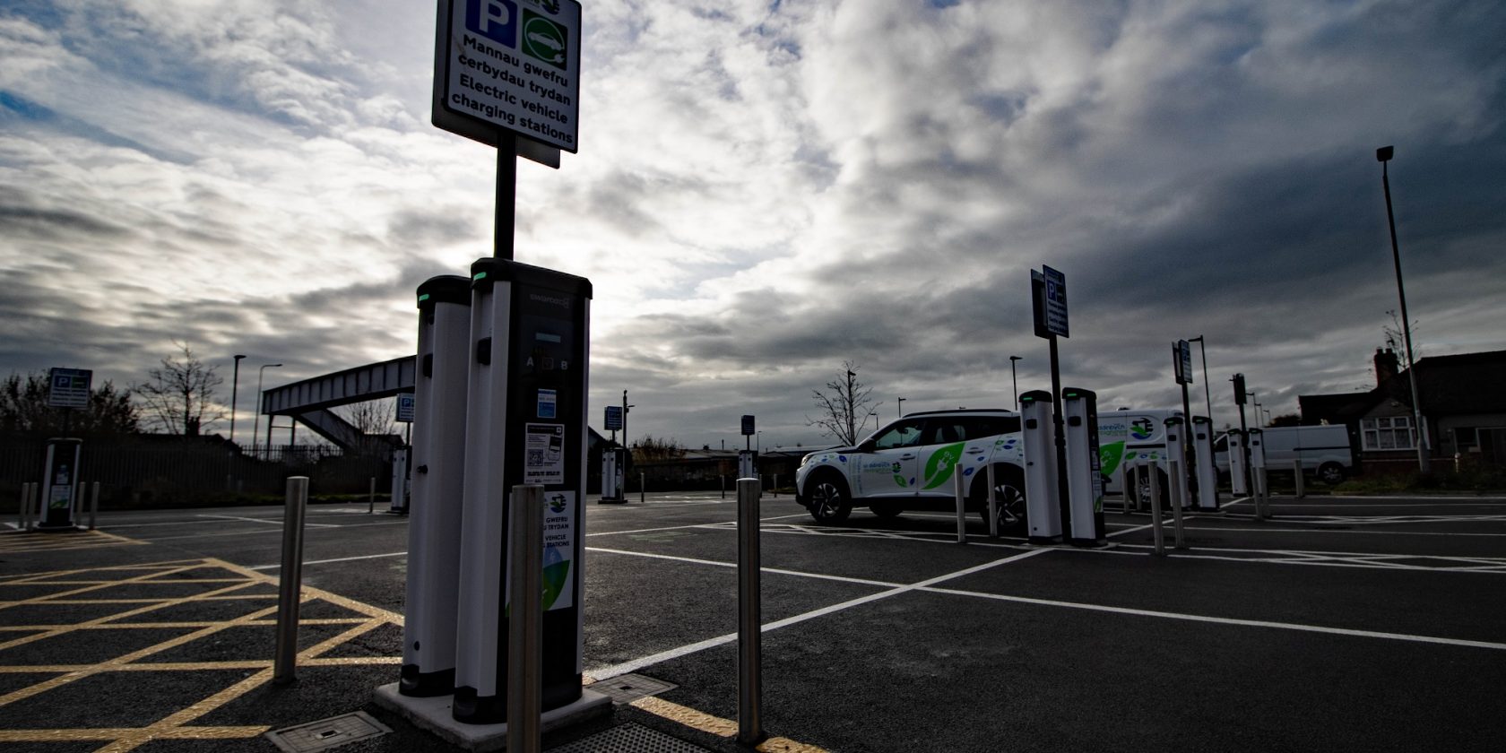 Largest electric vehicle charging hub in Wales goes live in Rhyl